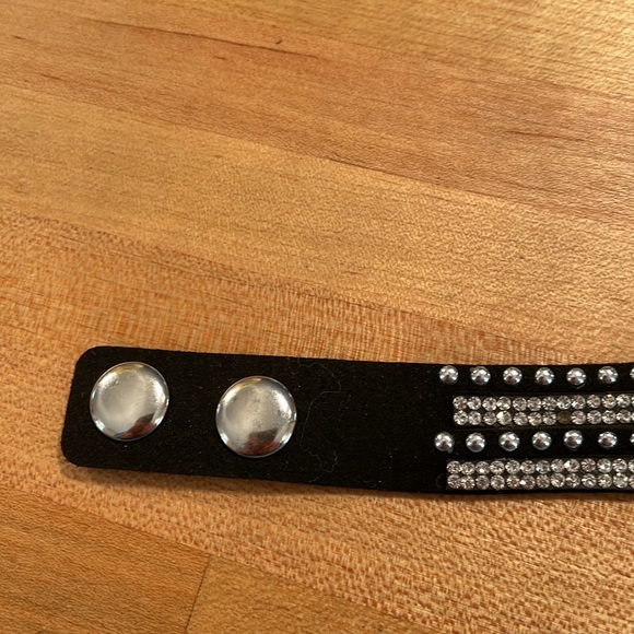 Premier Designs Rhinestone Wrap Bracelet - Picture 3 of 6